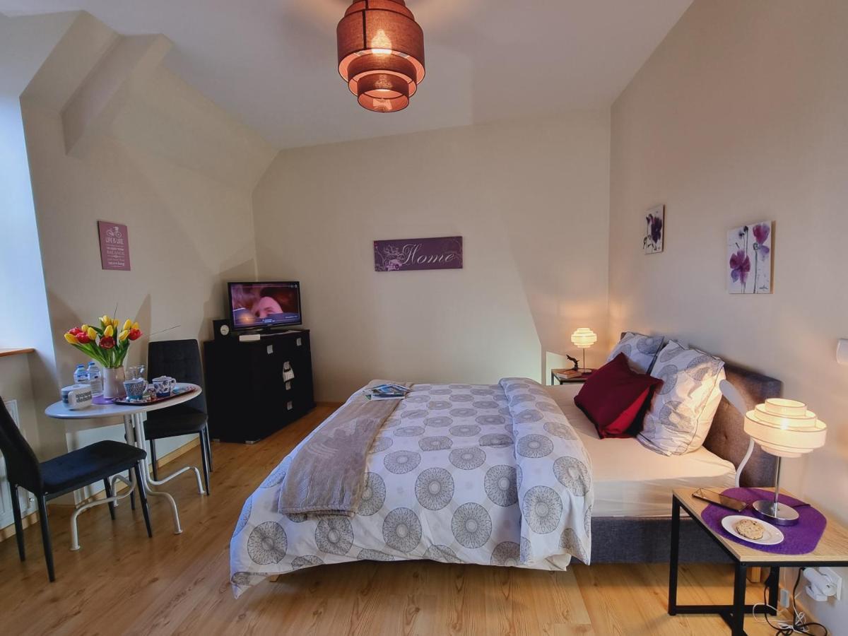 Chambres D'Hotes "Le Clos De La Baie" Paimpol Ruang foto